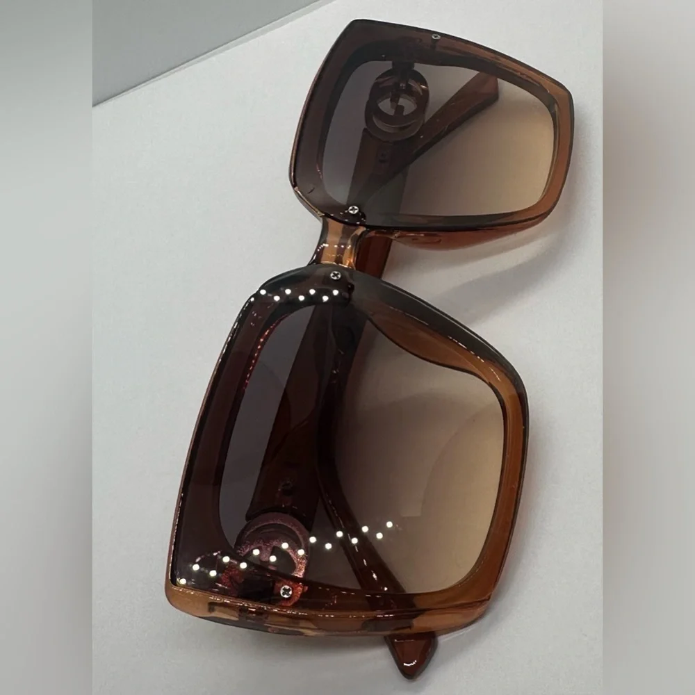 NWT Trendy Oversized Square Brown Gradient Sunglasses | Chic Vintage Style UV400